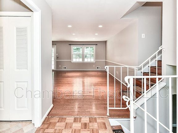 3rd image of 4731 Carterwood Dr