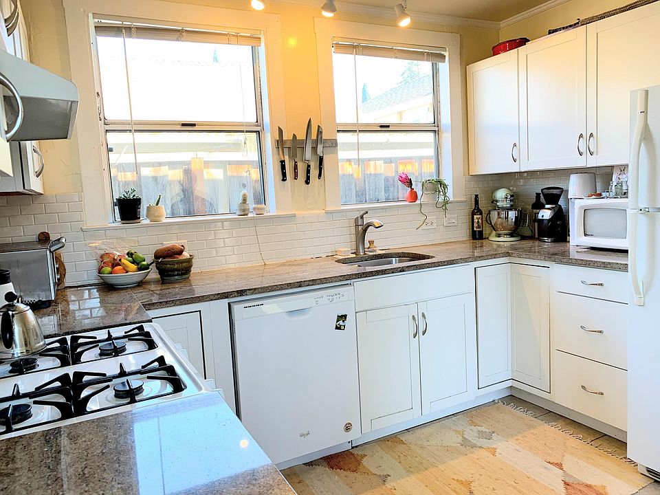1st image of 216 Florence St #B