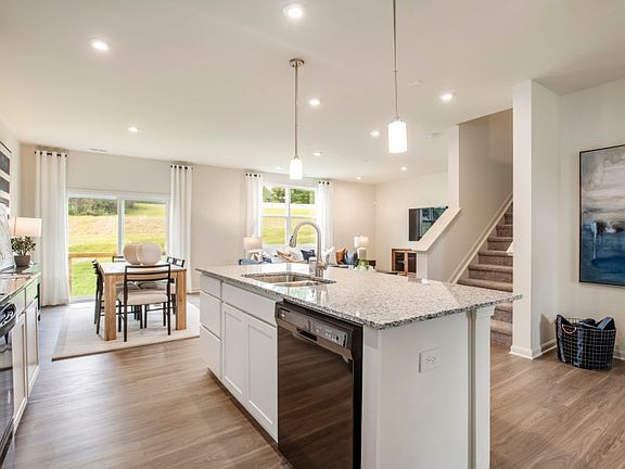 Spacious Floorplan Perfect for Entertaining