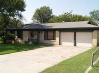 805 Lee Dr, Bedford, TX 76022
