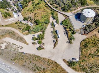 10200 Willow Springs Ln, Sunland, CA 91040