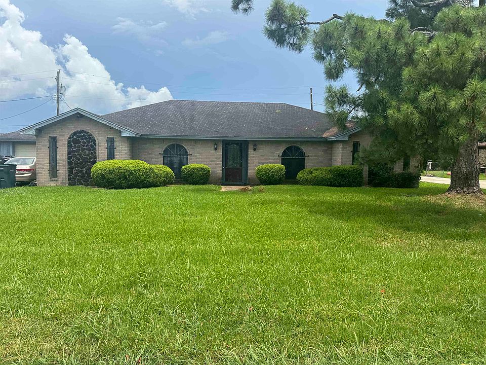 1st image of 2230 W Highland Dr