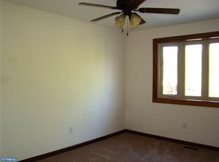 19 Boothby Dr, Mount Laurel, NJ 08054