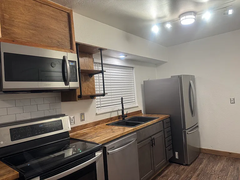 2015 Oregon Ave #A — Photo 20