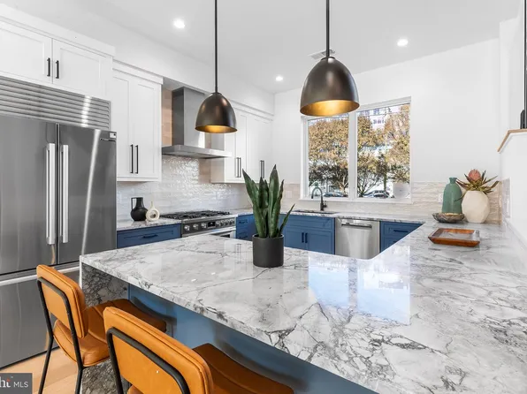 128 W Allen St, Philadelphia, PA 19123