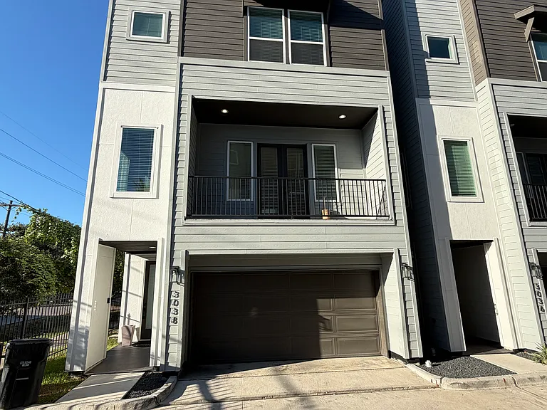 3038 Live Oak St — Photo 23