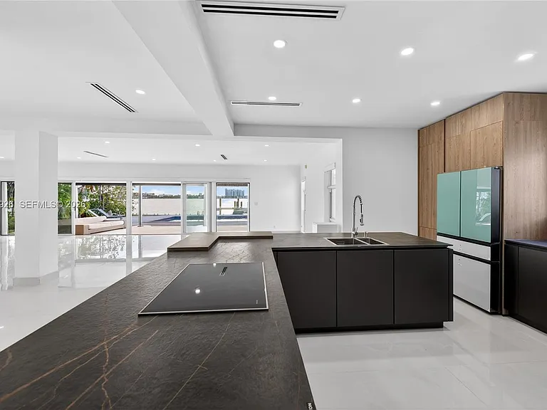 1101 S Shore Dr #1 — Photo 12