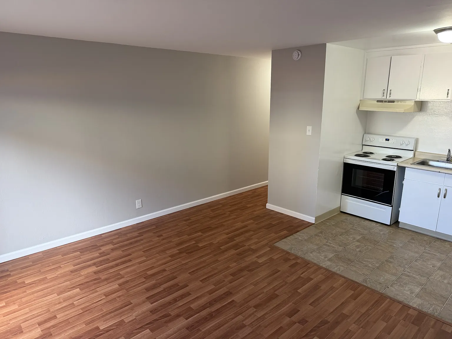 1312-1318 Leafwood - 1316-09 — Photo 4