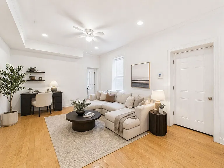 1621 Green Street — Photo 6
