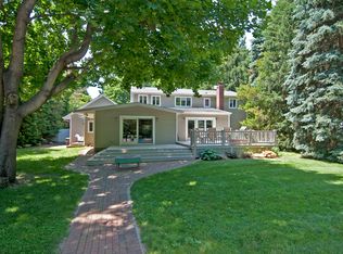 6 Cherry Ln, Huntington, NY 11743