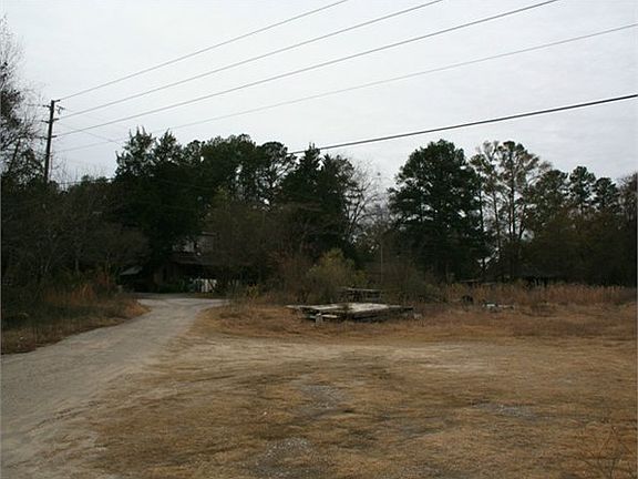 5th image of 737 Scott Nixon Memorial Dr