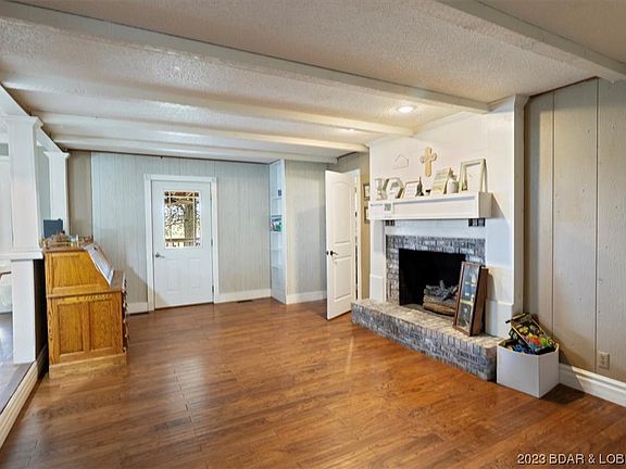 4th image of 107 Country Place Dr