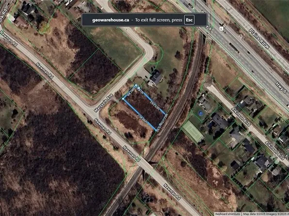 36 Maryvale Ave, Hamilton, ON L9H 0C3