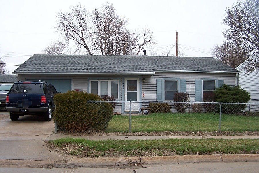 1st image of 1306 Lindwood Dr