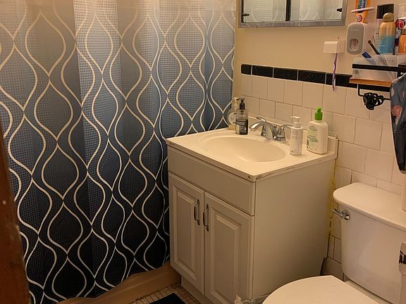 5th image of 197 Kent St APT B-2