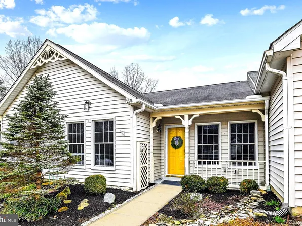 921 Topmast Way, Annapolis, MD 21401