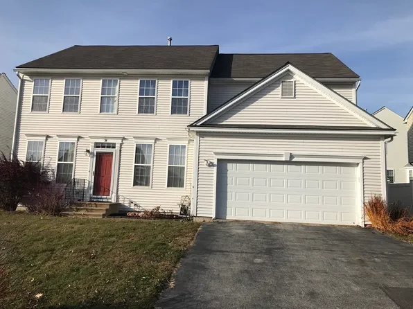 34 Oriental St, Worcester, MA 01605