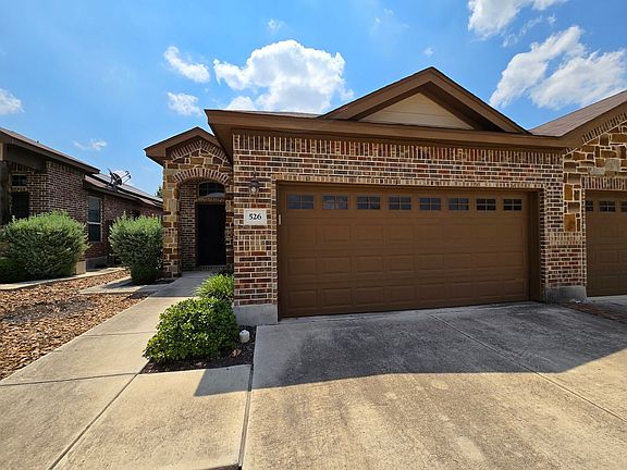 2nd image of 526 Creekside Frst