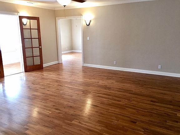 2nd image of 1437 N Los Robles Ave