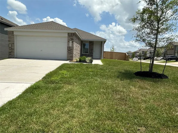 15131 Willowater Dr, Montgomery, TX 77316