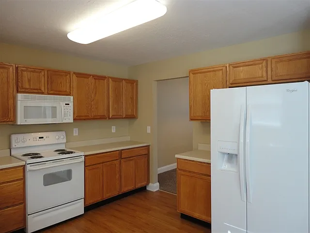 Building Photo - 1455 Woodside Dr