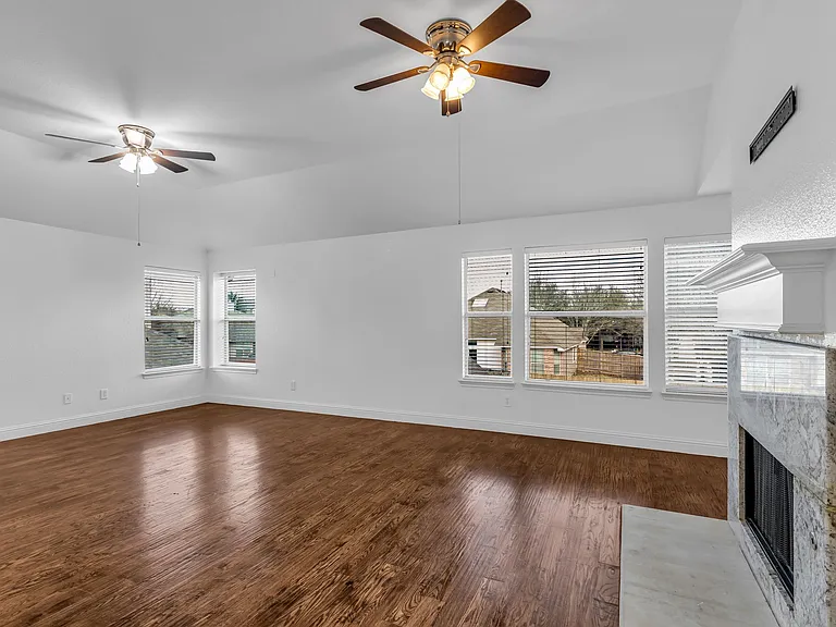 3010 Lena Dr — Photo 16