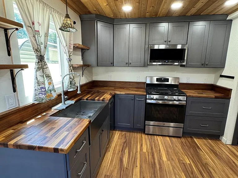 37 Olive St — Photo 10
