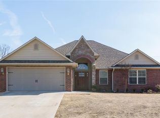 302 Caseys Ct, Lavaca, AR 72941
