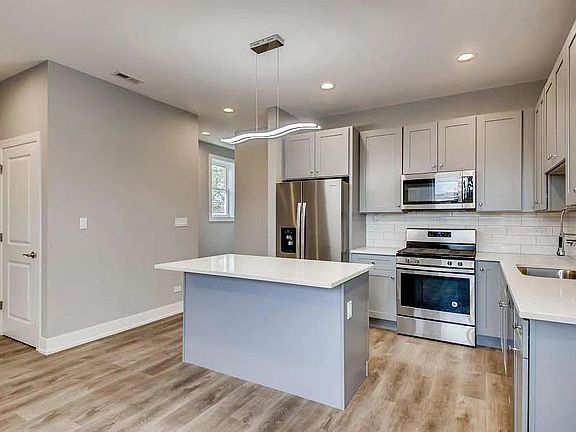 2nd image of 2448 N Albany Ave #1S