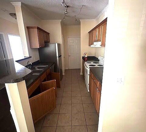 3rd image of 45 Sycamore Ave