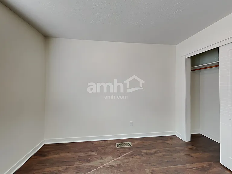 754 N Scotney Ave — Photo 14