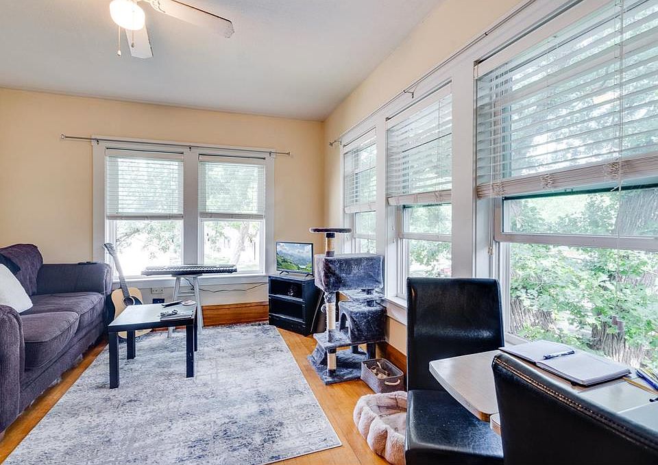 1st image of 898 Raymond Ave APT 3
