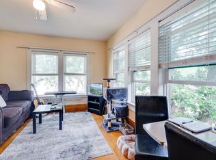 898 Raymond Ave APT 3, Saint Paul, MN 55114
