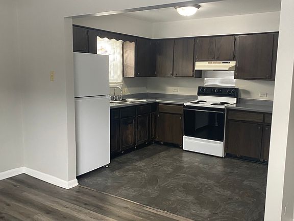3rd image of 890 Gettysburg Dr APT 1