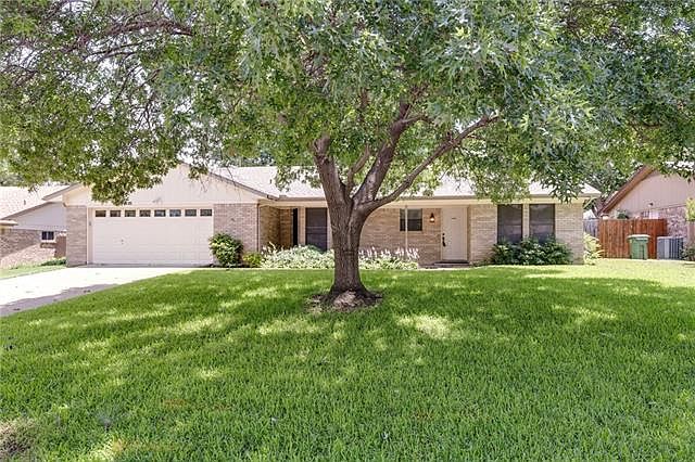 1st image of 904 Kings Canyon Dr