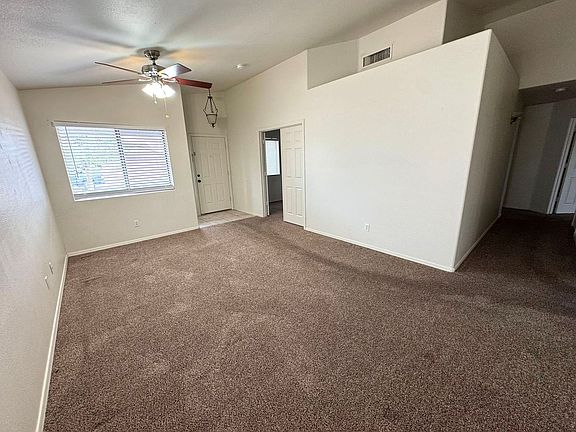 5th image of 30648 N Royal Oak Way