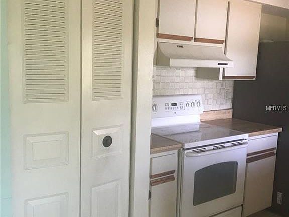 3rd image of 3022 Lockwood Lake Cir