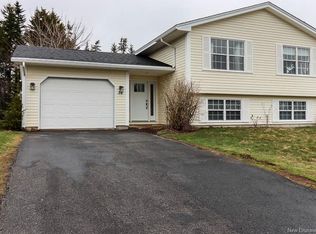 34 Strathorne Ave, Saint John, NB E2J 4Z5