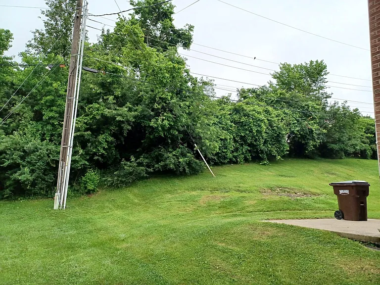 2043 Edgewood Dr #2 — Photo 35