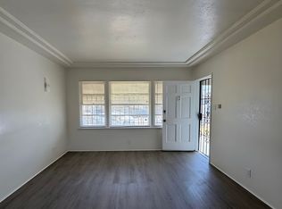 8139 Hoover Street, Los Angeles, CA 90044