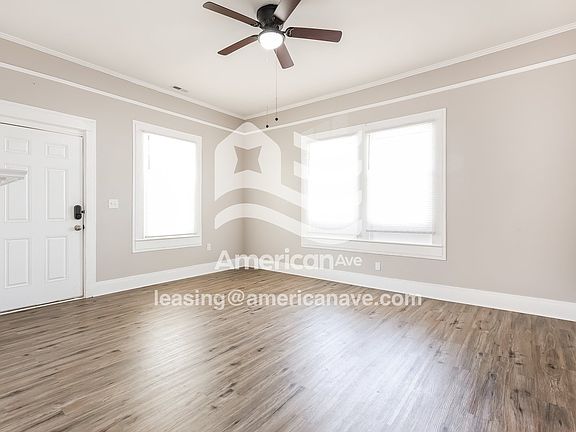 1443313_005_living_room_13661406.jpg