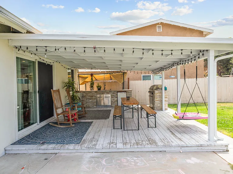 70 Leanna St — Photo 14