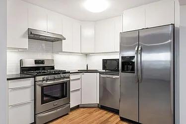 Rented by Space Marketing Shop