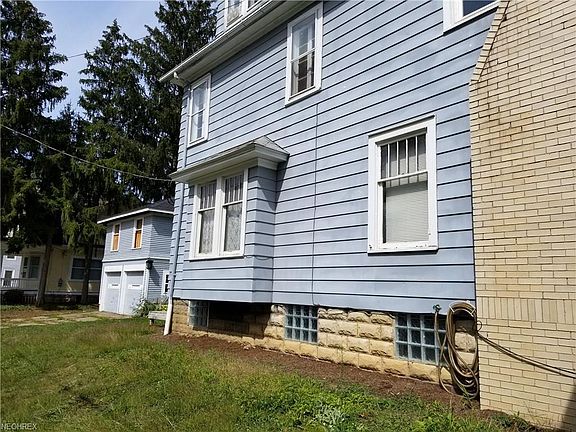 2nd image of 702 N Bever St Unit 1/2