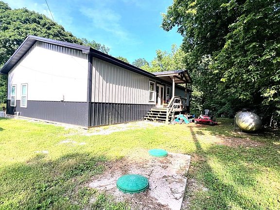 4th image of 1067 Farm Road 2170