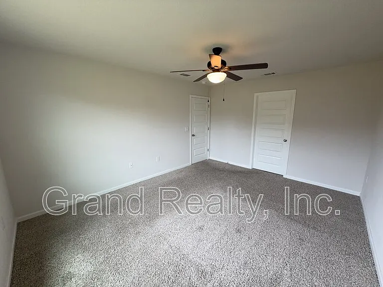 9330 Tara Cir — Photo 9