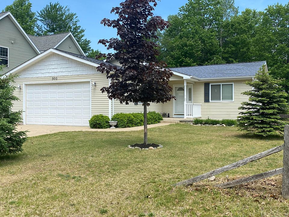 1st image of 300 Wildwood Dr