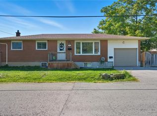 11 Rockwood Ave, Saint Catharines, ON L2P 1E3