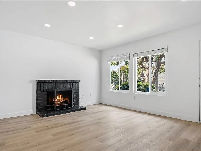 1507 Lower Lake Ct — Photo 20