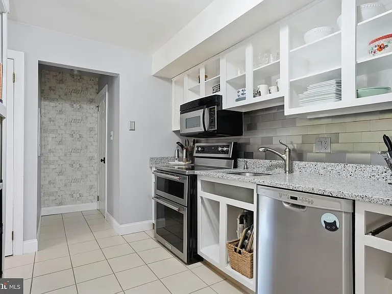 1713 Whitpain Hls — Photo 12